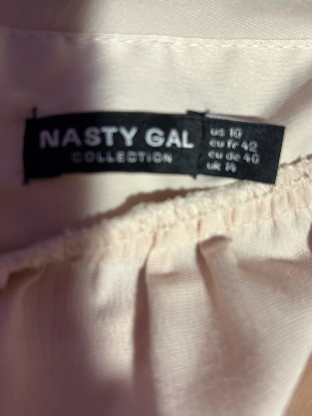 NWOT Nasty Gal Cream Halter Wide Leg Maxi Jumpsuit tall girl approved - Picture 5 of 5